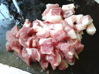 美味糯米蒸肉做法图解2)