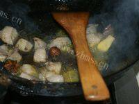 诱人的土豆烧牛肉做法图解3)