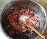 自制白菜猪肉水饺做法图解10)