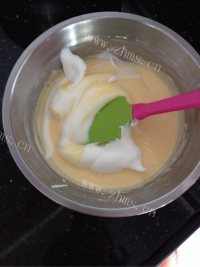 独特的酸奶蛋糕做法图解8)