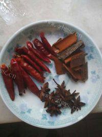 美味的卤水鸡脚做法图解2)