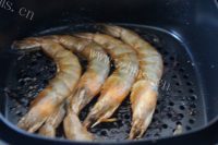 独具风味的糖姜蒜香大虾做法图解8)