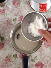 自制红豆椰汁糕做法图解3)