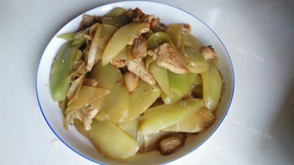香气浓郁的莴笋炒肉丝