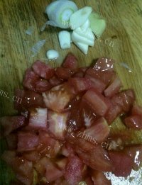 鲜香的西红柿鸡蛋汤做法图解1)
