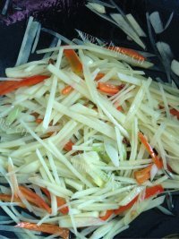 家常菜西红柿炒土豆丝做法图解8)