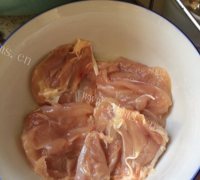 番茄酸甜鸡扒做法图解2)