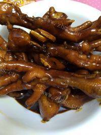 美味的红烧鸡爪