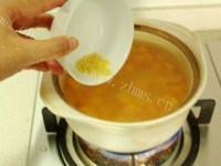 美味的小米红薯粥做法图解4)