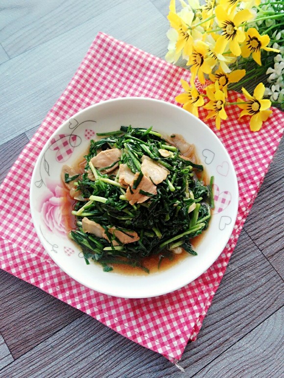 回味无穷的韭菜炒肉