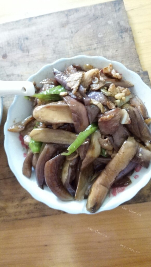 香喷喷的肉烧茄子