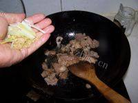 食欲满满的烟笋炒肉做法图解10)