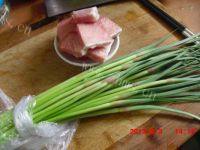 绿色食物蒜苔炒肉的做法图解一