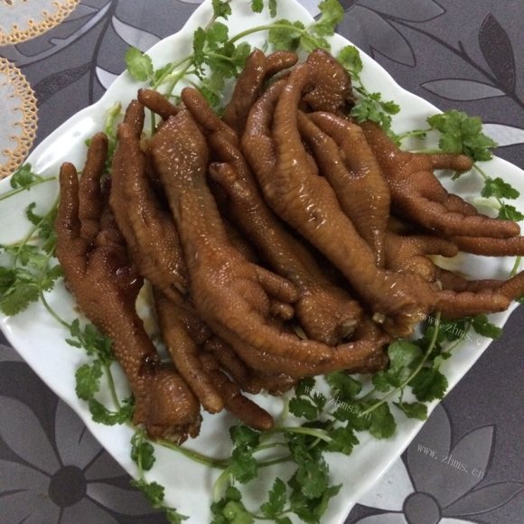 好吃的卤鸡爪
