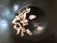 美味的萝卜丝炒肉做法图解3)