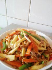 家常菜杏鲍菇炒肉丝