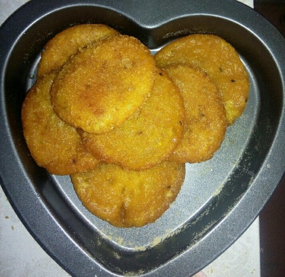 色泽鲜亮的南瓜饼