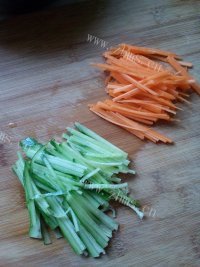 清脆爽口的凉拌金针菇做法图解1)