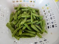 色香味俱全的四季豆烧肉做法图解3)