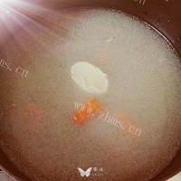 滋补猪骨浓汤涮火锅做法图解7)