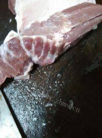 自制高笋炒肉做法图解1)