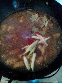 家常菜红烧肉烧土豆做法图解13)