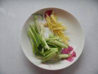 味道不错的油爆大虾做法图解2)