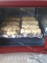 自制椰蓉小面包做法图解6)