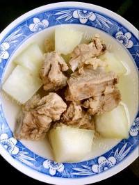 美味的冬瓜排骨汤