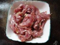 美味的咸鱼蒸猪肉做法图解5)