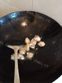 美味的菠萝鸡翅做法图解4)