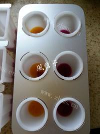 双色冰棍做法图解12)