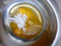 自制抹茶奶油蛋糕卷做法图解3)