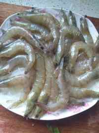 美味的蒜蓉粉丝虾做法图解7)