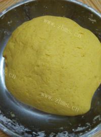 好吃的南瓜豆沙团子做法图解6)