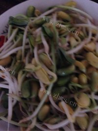 喷香的豆芽炒肉做法图解1)