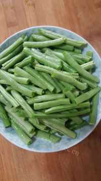 香飘十里的豆角焖面做法图解5)