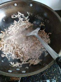 好吃的莴笋肉丝做法图解3)