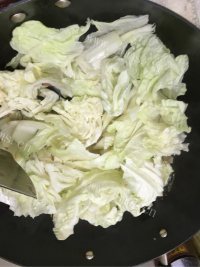 特下饭的猪肉白菜炖粉条做法图解7)