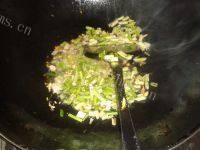 很有食欲的芹菜炒豆腐做法图解7)