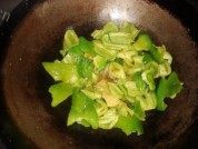 美味的日本豆腐烧青椒木耳