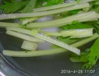 家常菜虾仁西兰花做法图解4)