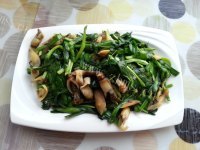美味的韭菜炒蛏子