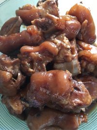 腐乳猪蹄做法图解9)