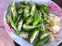 下酒菜辣椒炒肉做法图解2)