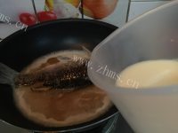 美味的豆浆鲫鱼汤做法图解8)
