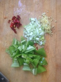 唇齿留香的土豆炒肉做法图解3)