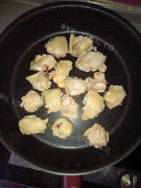 家常菜土豆焖鸡翅做法图解4)