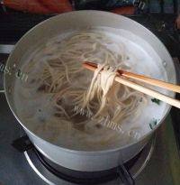 美味的重庆小面做法图解15)