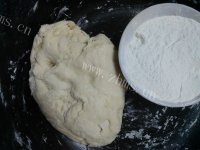 美味的西葫芦猪肉水饺做法图解4)